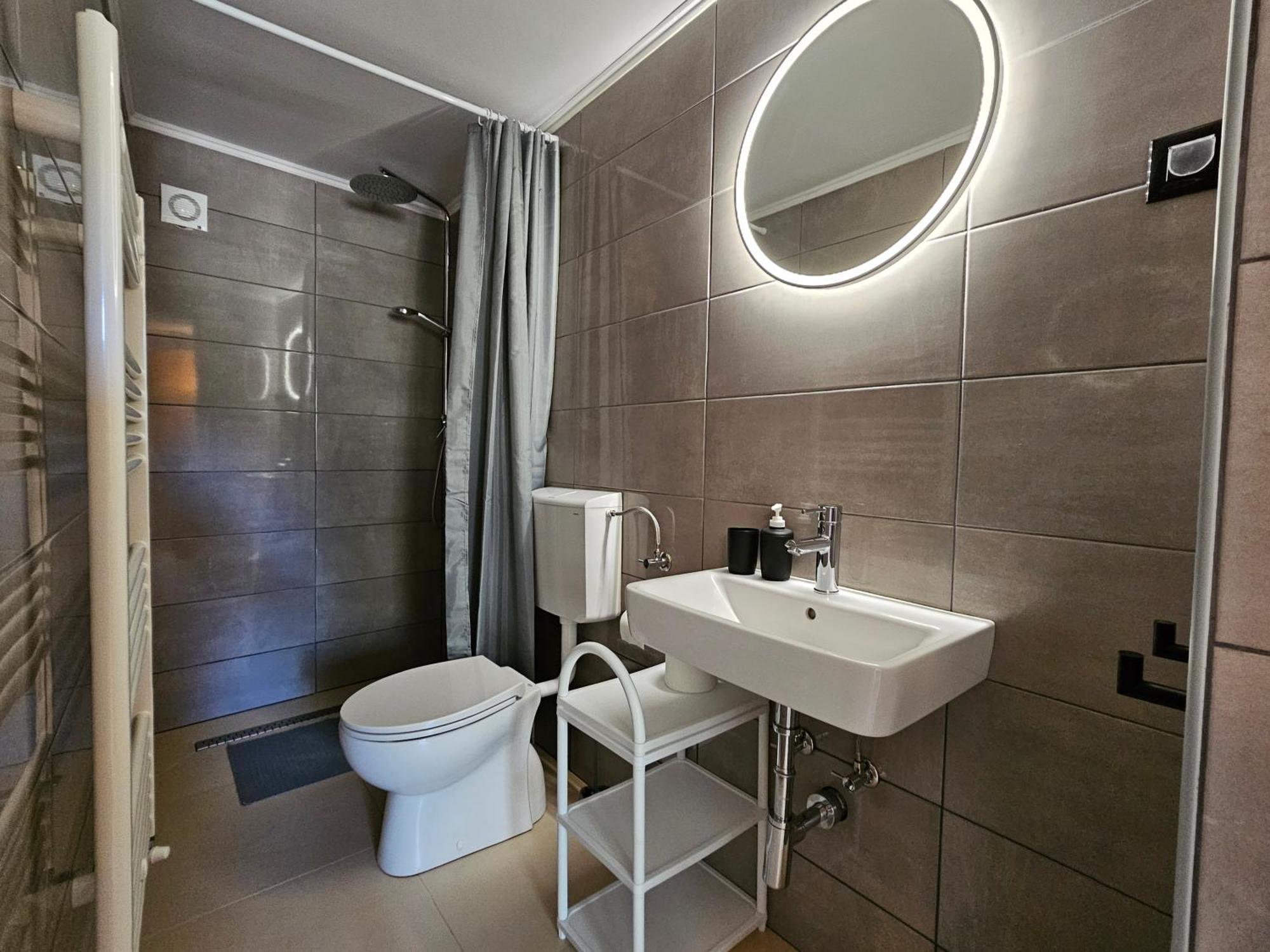 Keser Apartments Rovigno Esterno foto